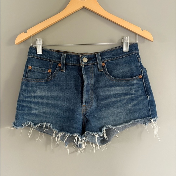 Levi's 501 High-rise Blue Jean Shorts Vintage Distressed colour size 24 - Picture 1 of 11